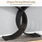 Consoles en bois de style campagnard avec piètement géométrique pour entrée