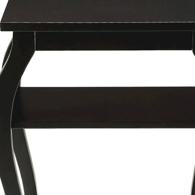 Table d'appoint HomeRoots 23 en bois noir avec pieds arqués et deux étagères - 51 cm (L) x 46 cm (P) x 58 cm (H)