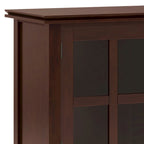 Buffet contemporain WYNDENHALL Stratford en bois massif, 152 cm de large, couleur brun roux - 43 cm de profondeur x 152 cm de largeur x 76 cm de hauteur