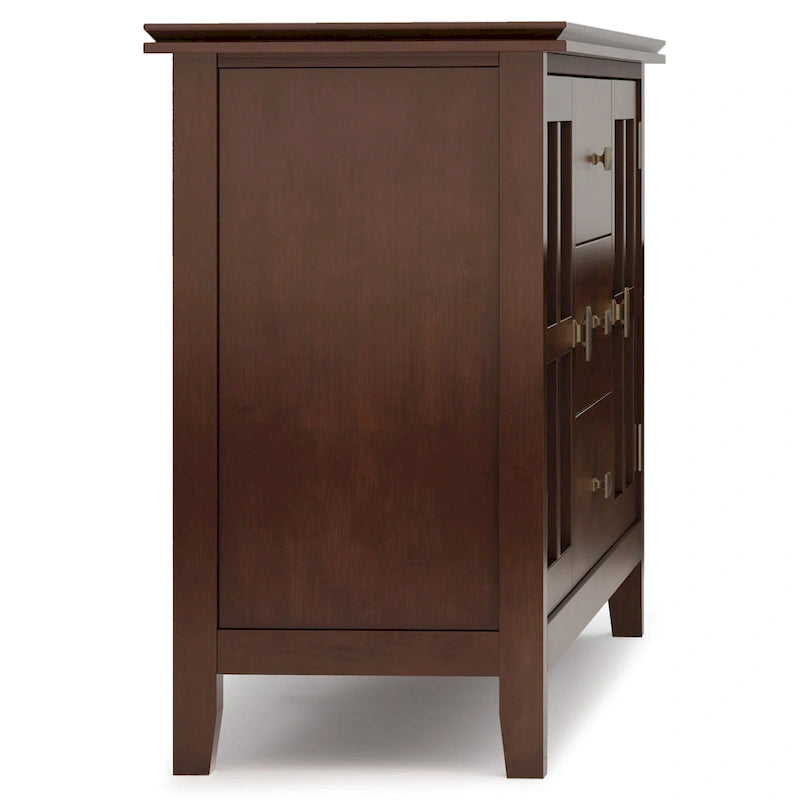 Buffet contemporain WYNDENHALL Stratford en bois massif, 152 cm de large, couleur brun roux - 43 cm de profondeur x 152 cm de largeur x 76 cm de hauteur