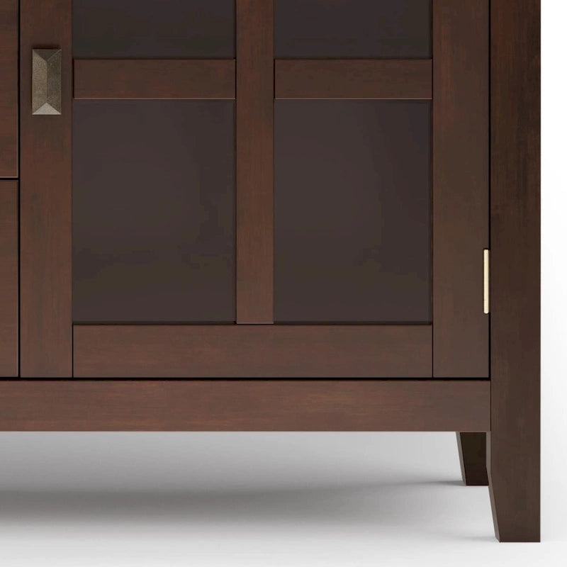 Buffet contemporain WYNDENHALL Stratford en bois massif, 152 cm de large, couleur brun roux - 43 cm de profondeur x 152 cm de largeur x 76 cm de hauteur