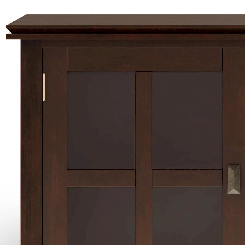 Buffet contemporain WYNDENHALL Stratford en bois massif, 152 cm de large, couleur brun roux - 43 cm de profondeur x 152 cm de largeur x 76 cm de hauteur