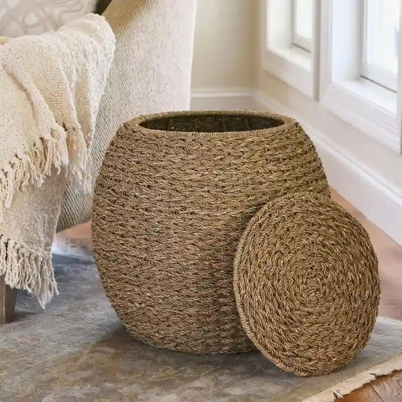 Table d'appoint avec panier de rangement en osier tressé à la main Household Essentials - 43,2 cm (L) x 43,2 cm (l) x 48,3 cm (H)