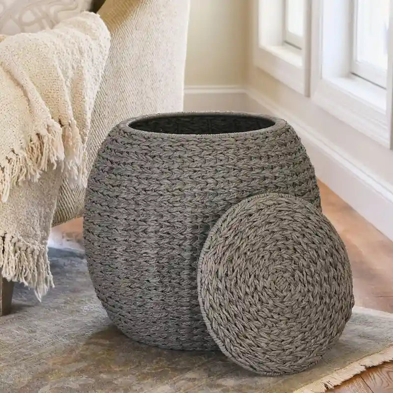 Table d'appoint avec panier de rangement en osier tressé à la main Household Essentials - 43,2 cm (L) x 43,2 cm (l) x 48,3 cm (H)