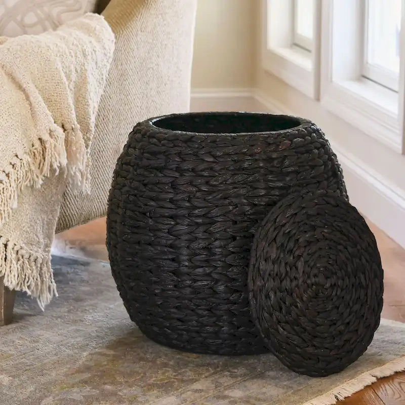 Table d'appoint avec panier de rangement en osier tressé à la main Household Essentials - 43,2 cm (L) x 43,2 cm (l) x 48,3 cm (H)