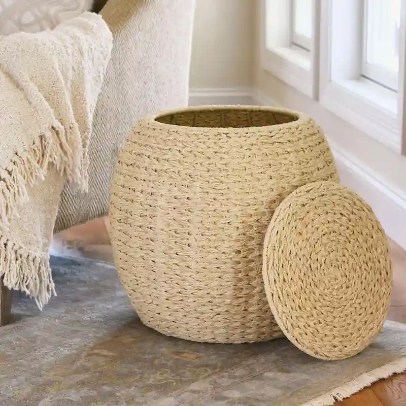 Table d'appoint avec panier de rangement en osier tressé à la main Household Essentials - 43,2 cm (L) x 43,2 cm (l) x 48,3 cm (H)