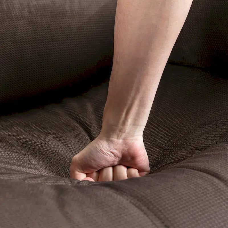 Fauteuil releveur électrique Ebello avec accoudoirs rembourrés et port USB - 1 place