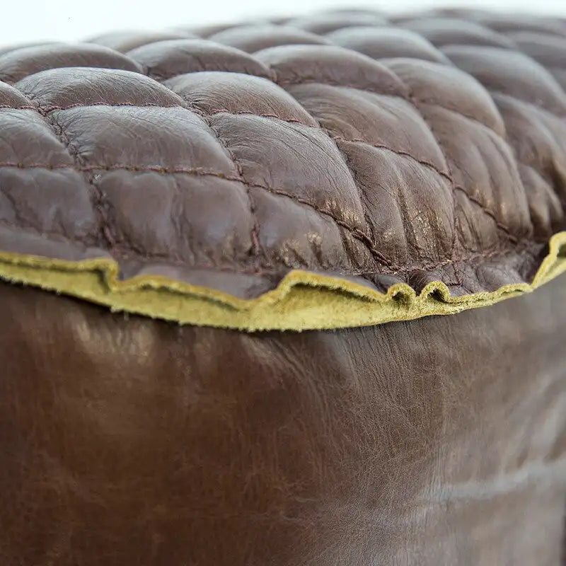 Fauteuil d'appoint Davita Loft en cuir capitonné marron avec piètement en fonte