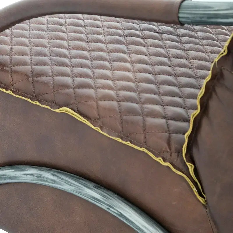 Fauteuil d'appoint Davita Loft en cuir capitonné marron avec piètement en fonte