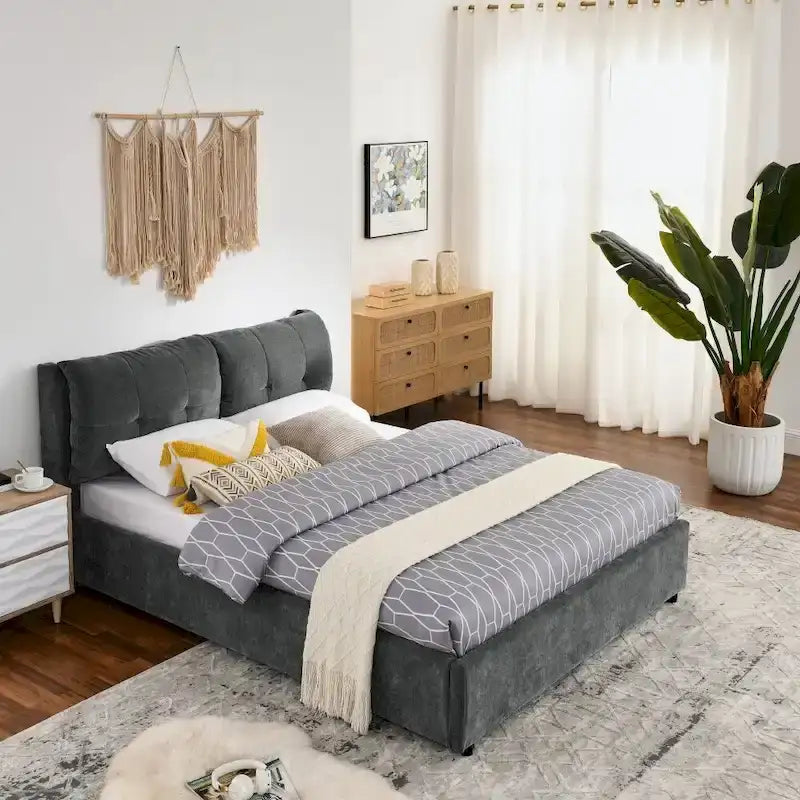 Queen/King Size Storage Upholstered Platform Bed with Headboard