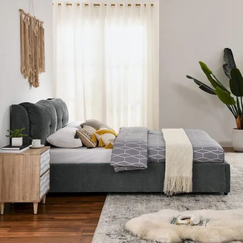 Lit plateforme rembourré avec rangement, format Queen/King, avec tête de lit