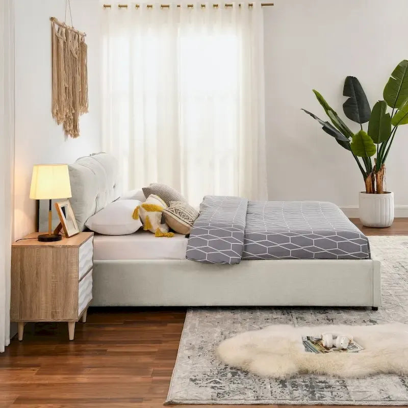 Lit plateforme rembourré avec rangement, format Queen/King, avec tête de lit